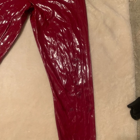 Burgundy elastic pants for women - Picture 5 of 5